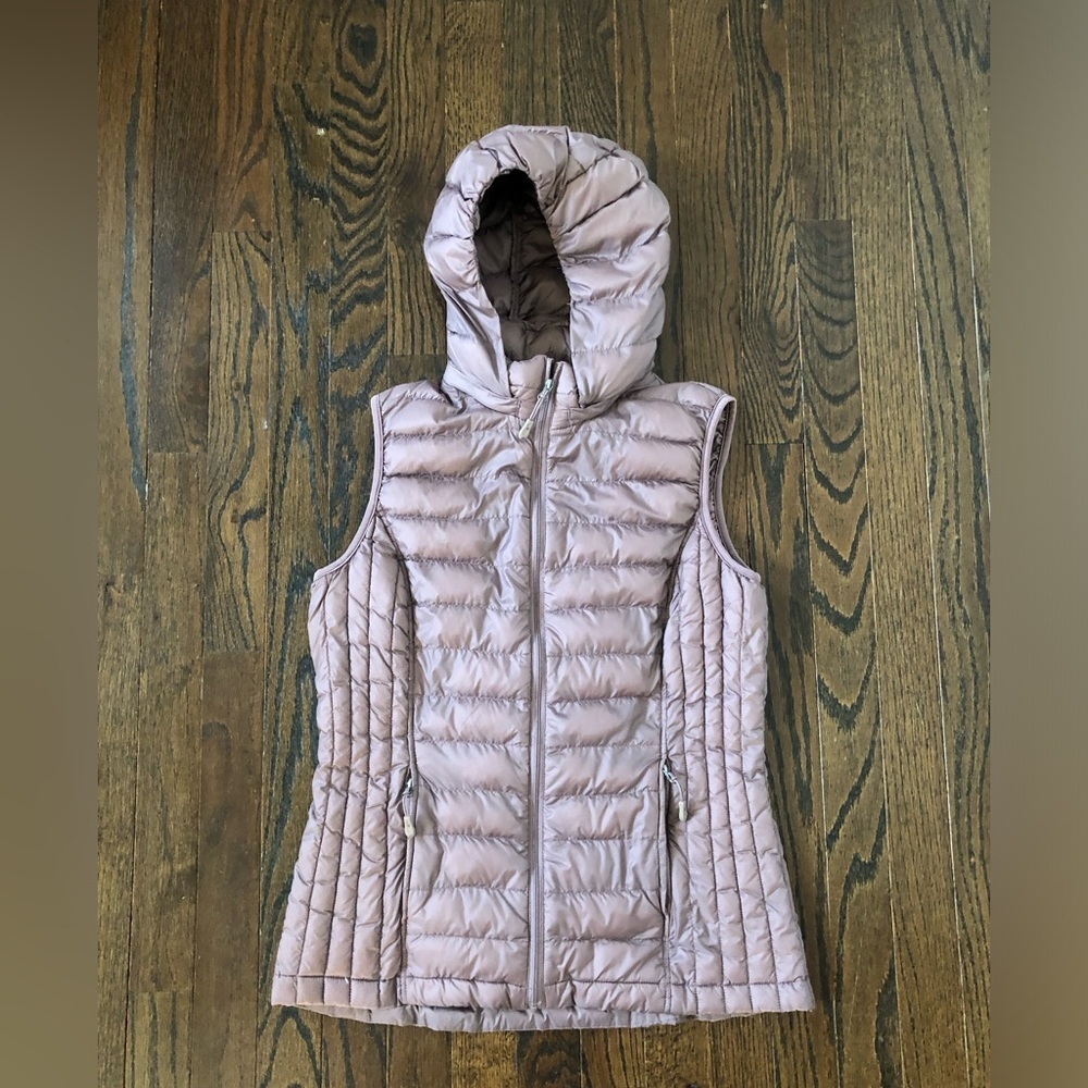 32 Degrees Women’s XS Mauve Pink Down Hooded Puffer Vest w/Pockets - EUC! - Picture 1 of 12